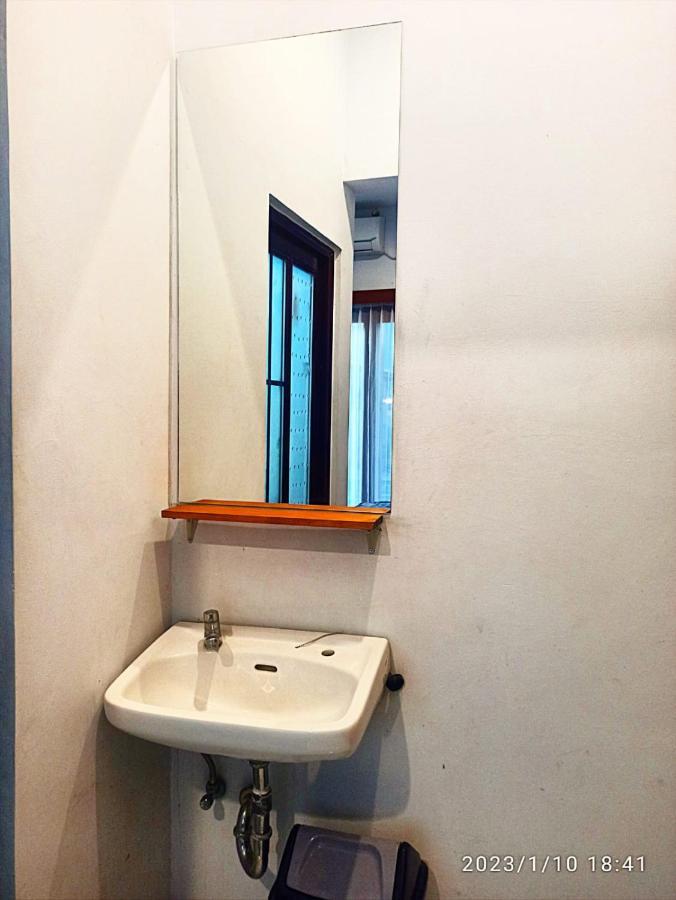 Loka Anyar Guest House Керобокан Экстерьер фото